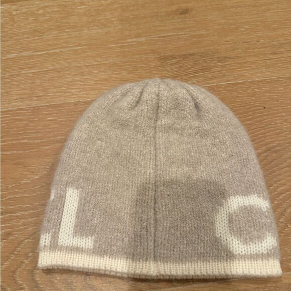 Chanel Beanie - Picture 4 of 5
